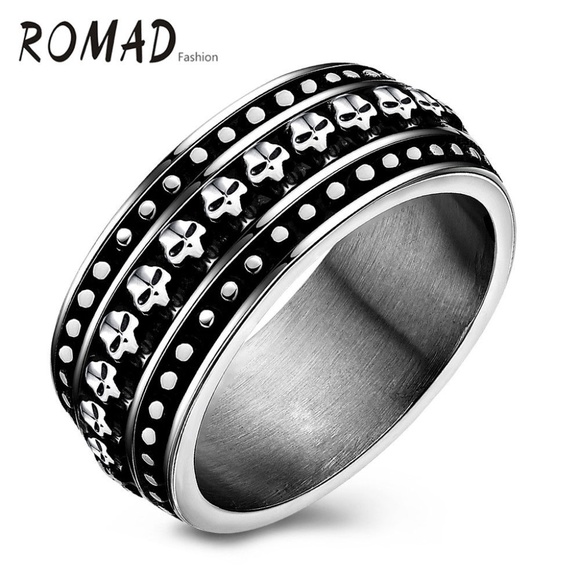 ➰Scull/Punk Ring - Picture 1 of 4